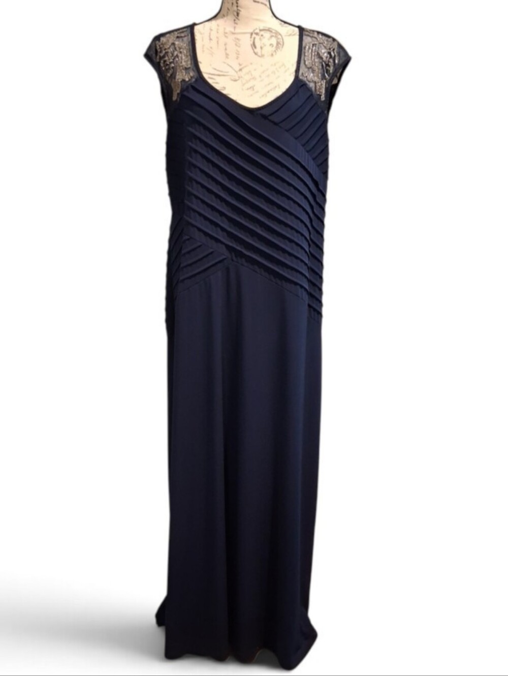 Elegant Navy Lace-Shoulder Evening Dress. Size 2X